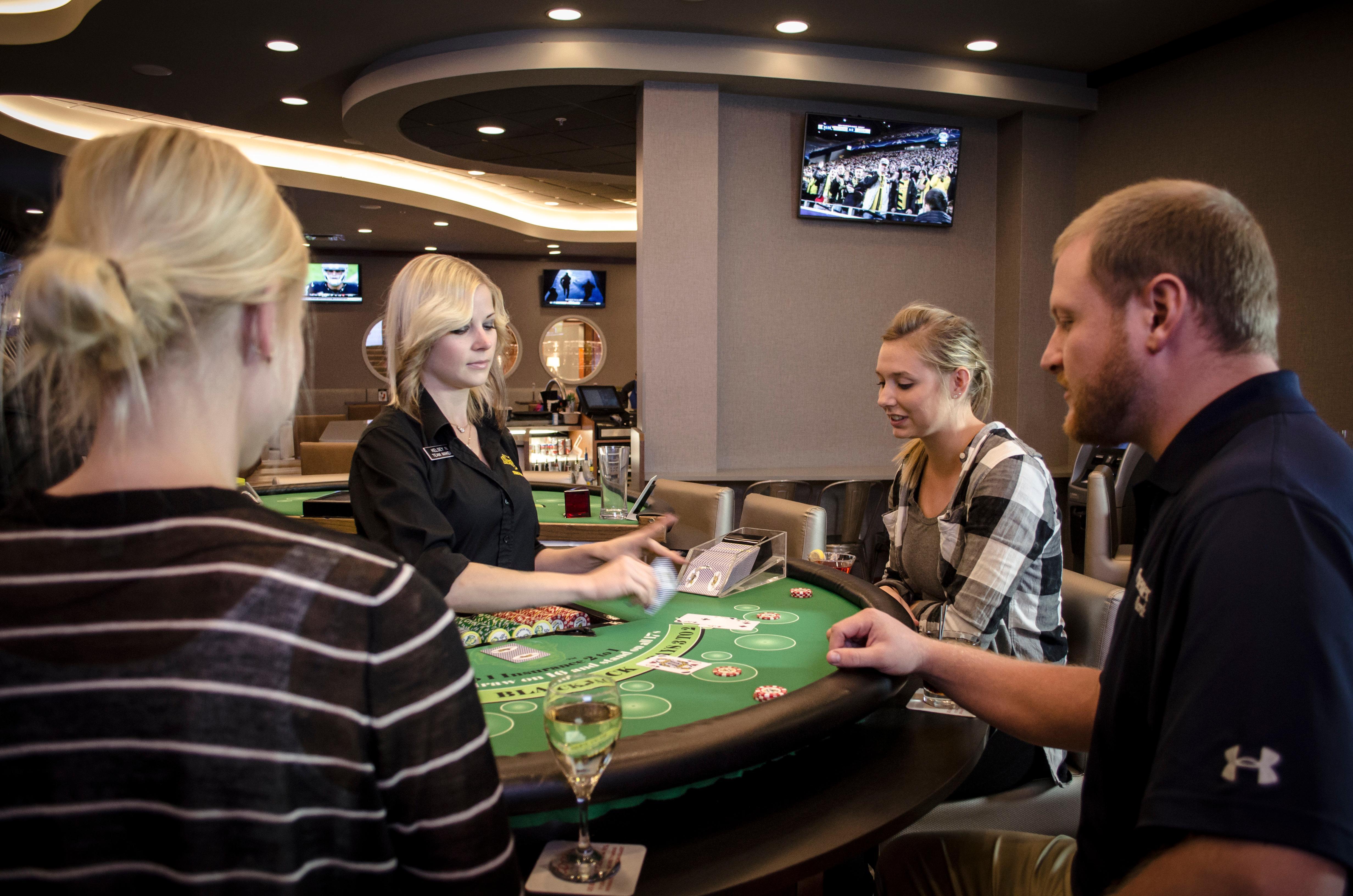Holiday Inn Fargo By Ihg Экстерьер фото