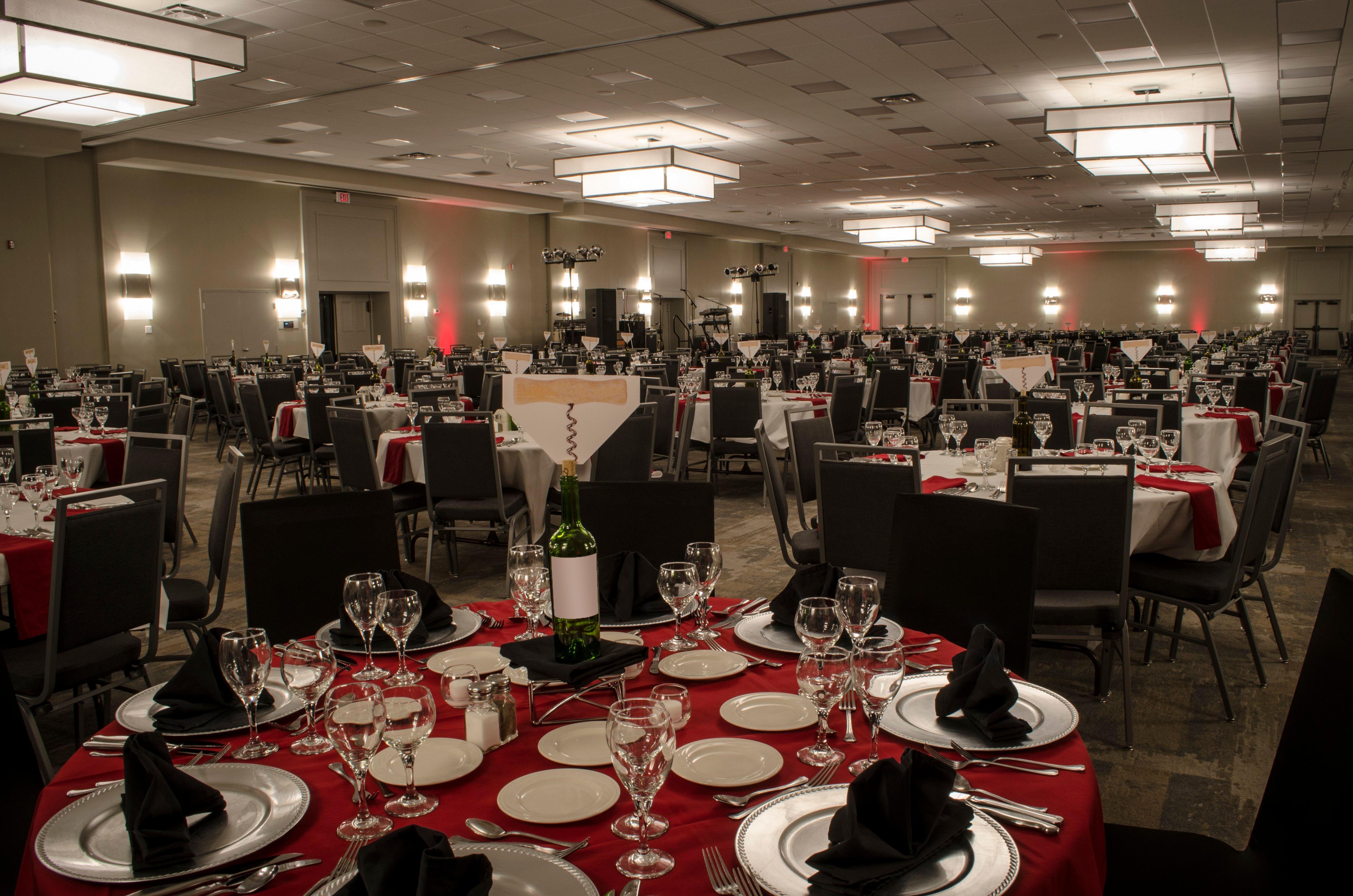 Holiday Inn Fargo By Ihg Экстерьер фото