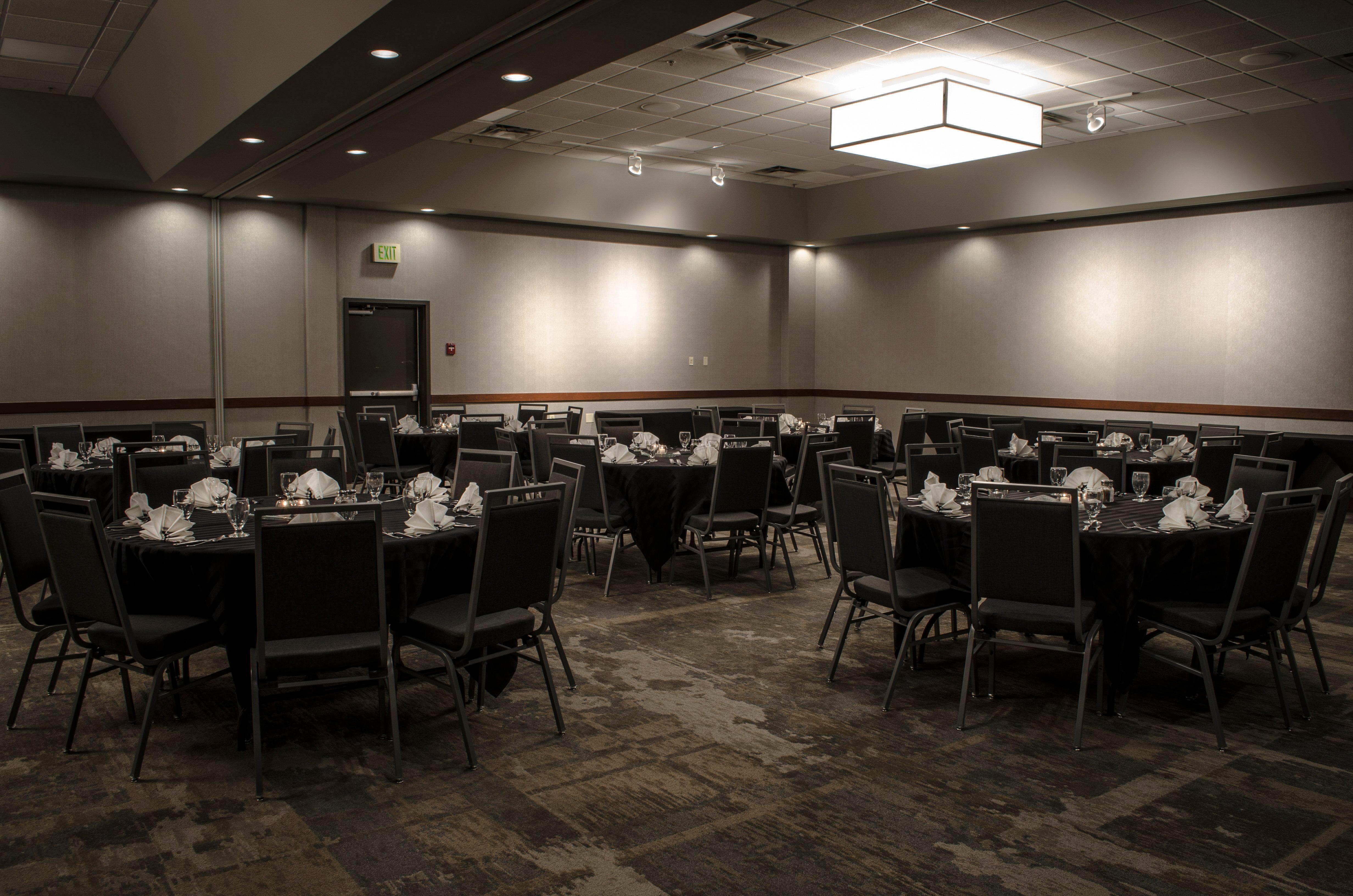 Holiday Inn Fargo By Ihg Экстерьер фото